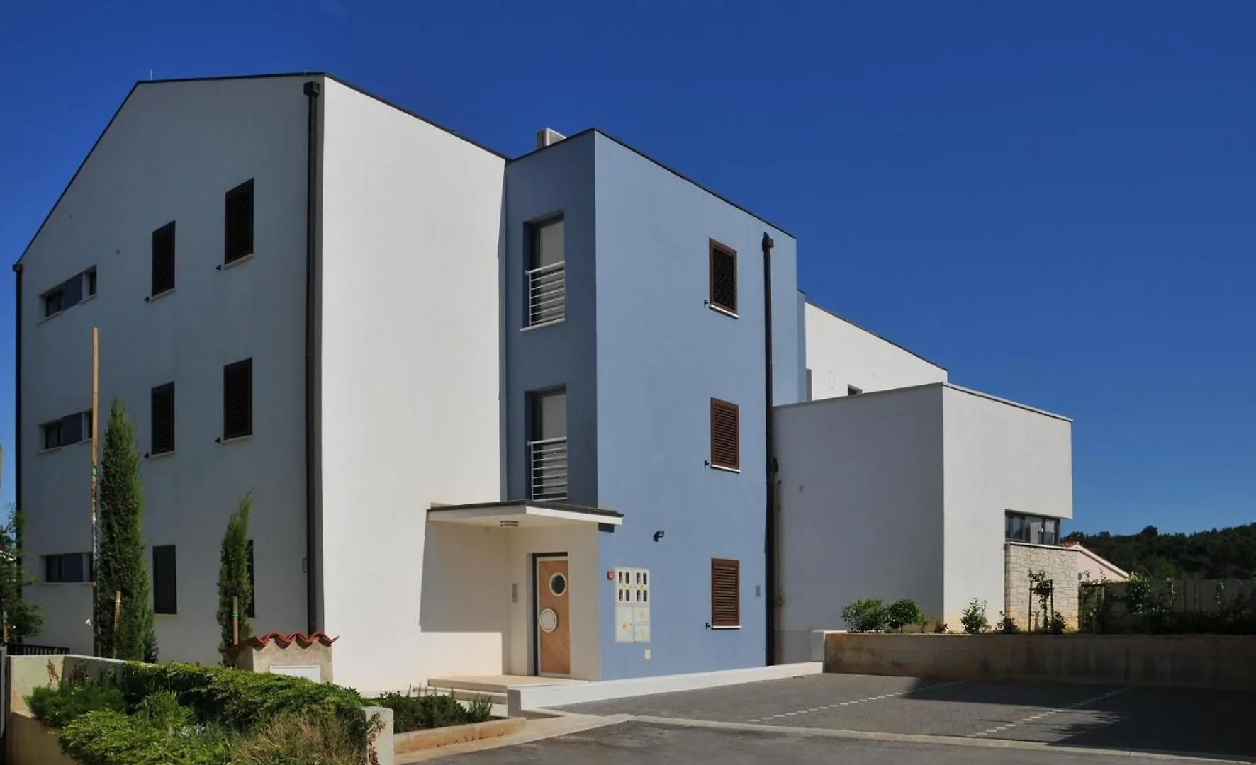 Apartment Ferienwohnung In Liznjan Mit Moebliertem Balkon