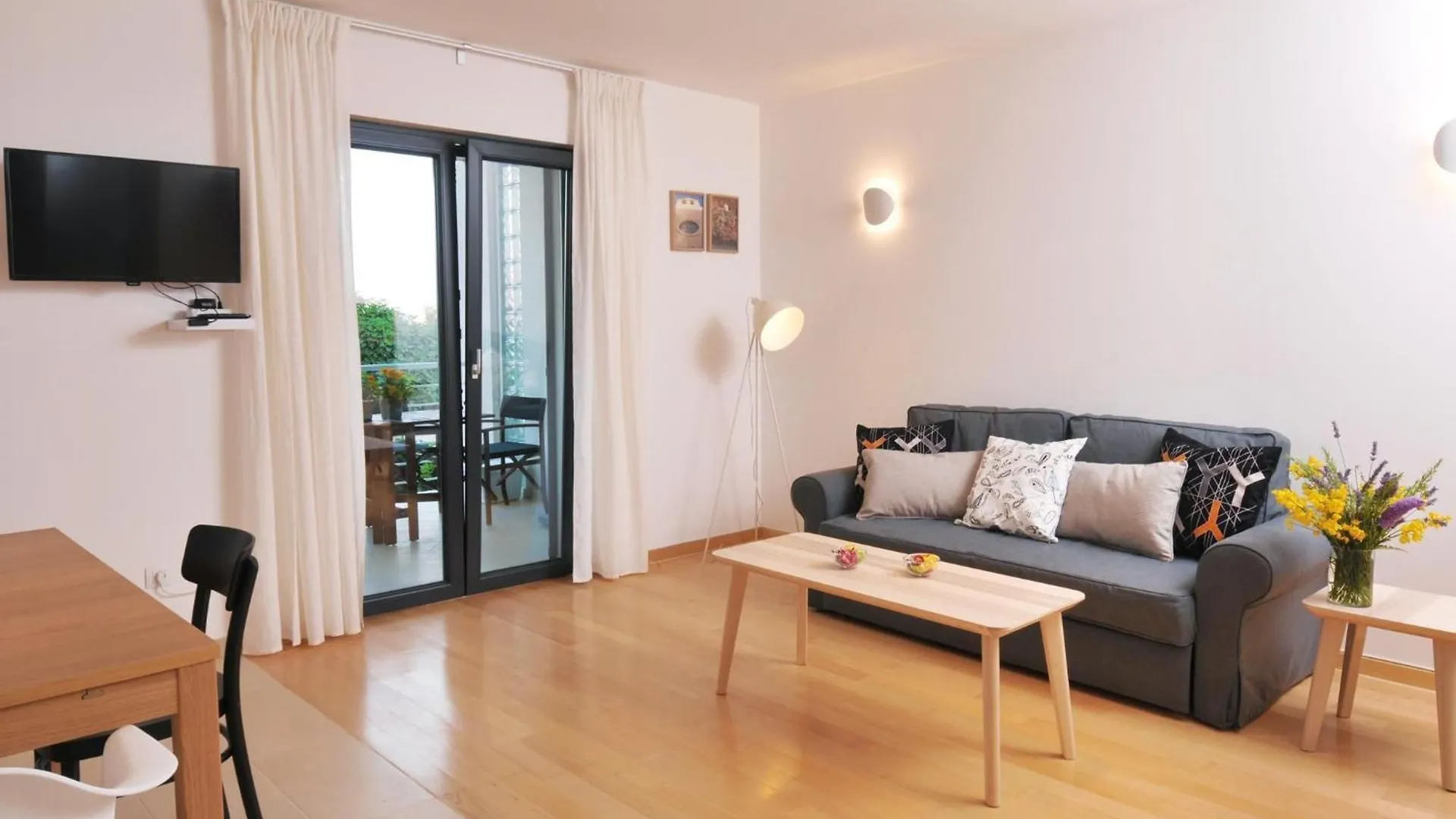 Ferienwohnung In Liznjan Mit Moebliertem Balkon